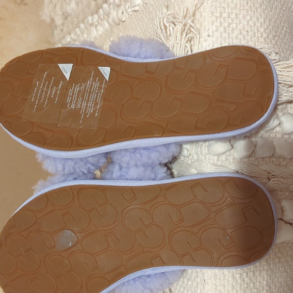 UGG NWOT Slippers 6 Purple - Picture 6 of 6